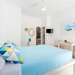 Moschatos House