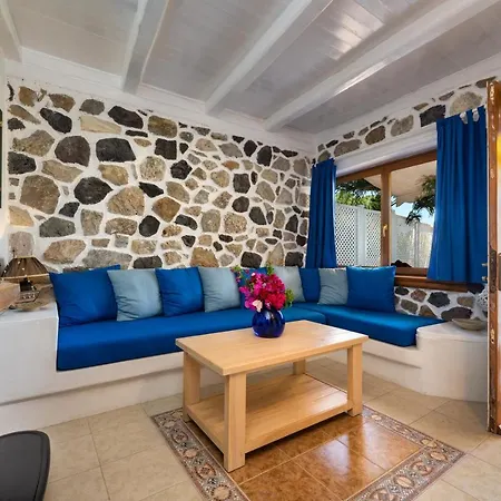 Moschatos House 4*