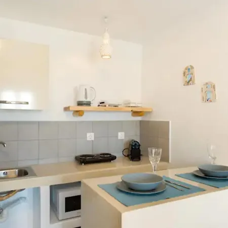 Moschatos House Pensionat 4*