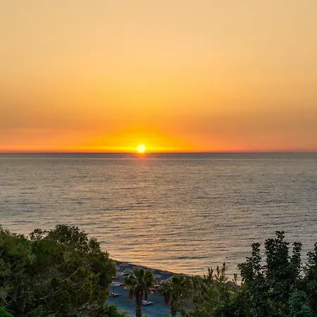 Moschatos House 4* Kamári