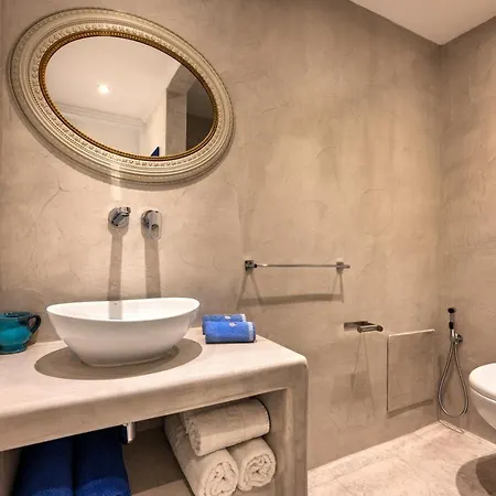 Pensjonat Moschatos House 4*