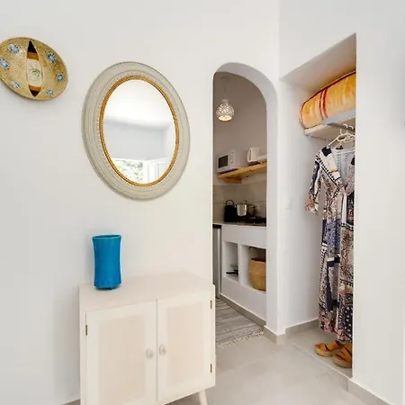 Moschatos House 4* Kamári