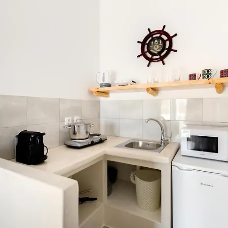 Moschatos House Kamari (Santorini)
