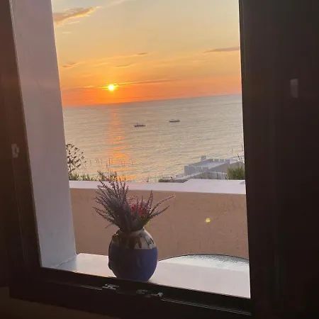 Moschatos House 4* Kamári