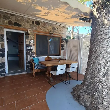Casa de hóspedes Moschatos House 4*