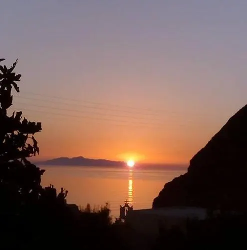 Guest house Moschatos House 4*