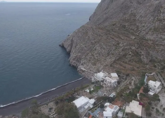 Moschatos House Kamari (Santorini)