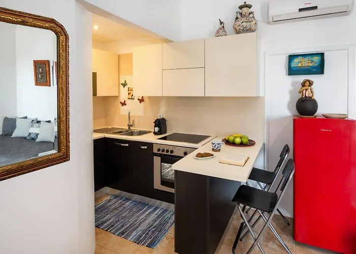 Moschatos House 4* Kamari (Santorini)