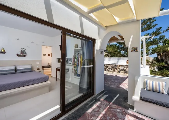 Moschatos House Guest house