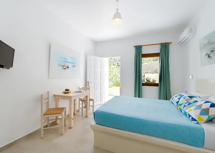 Moschatos House Guest house Kamari (Santorini)