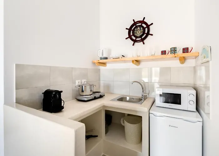 Moschatos House Kamari (Santorini)