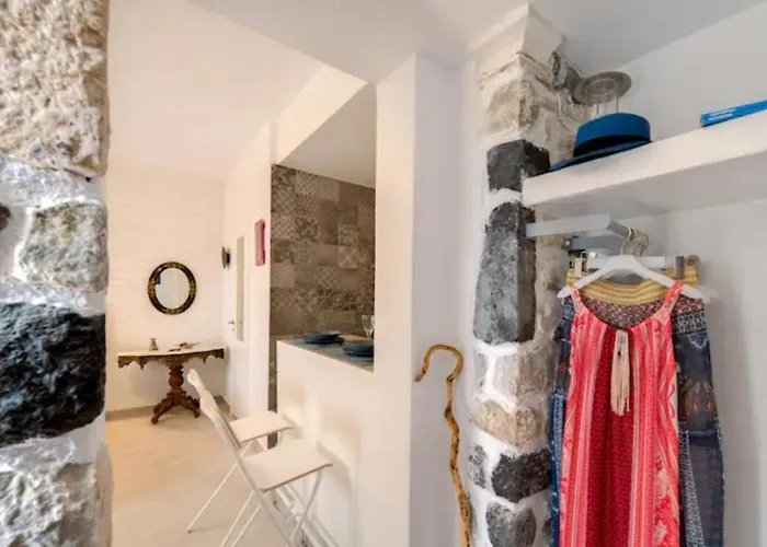 Moschatos House Guest house 4*