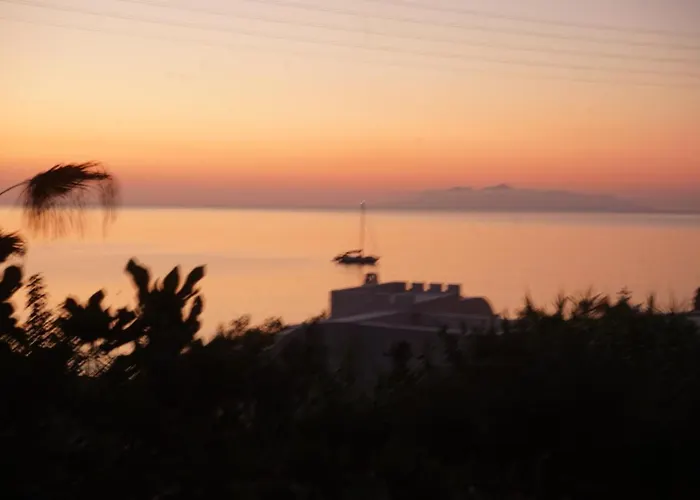 Guest house Moschatos House