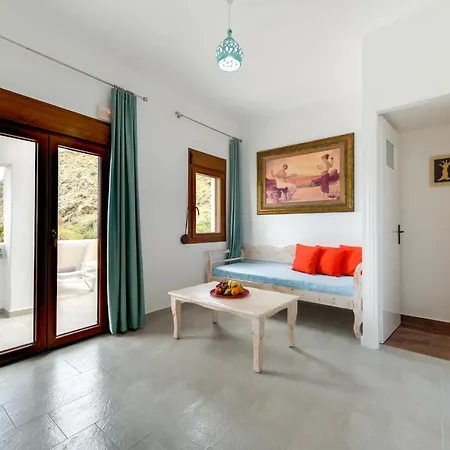 Moschatos House 4*