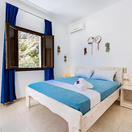 Moschatos House Gasthof Kamári