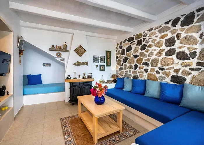 Moschatos House Гостевой дом Камари