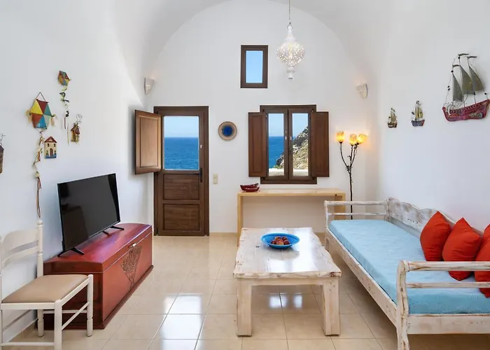 Pensión Moschatos House 4*